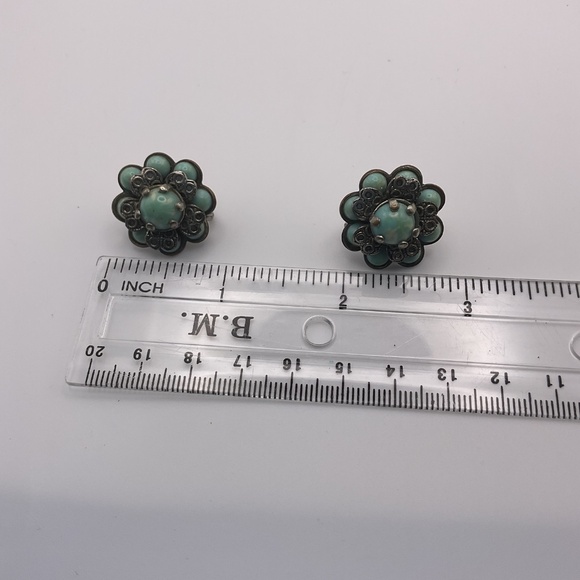 Vintage Screw Back Silver/Blue Stone Floral Earrings - Picture 3 of 4